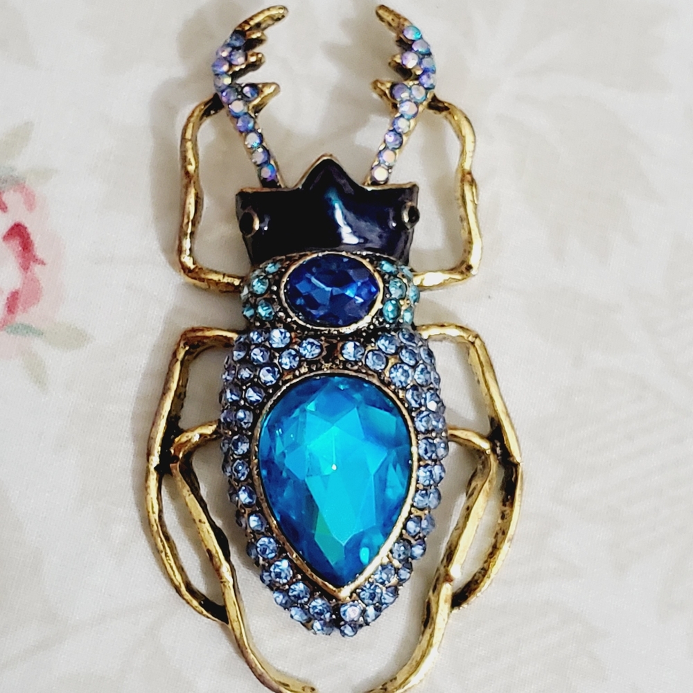 Enamel blue crystal Bug insect beetle gold brooch necklace pendant New Beautiful - Picture 8 of 14